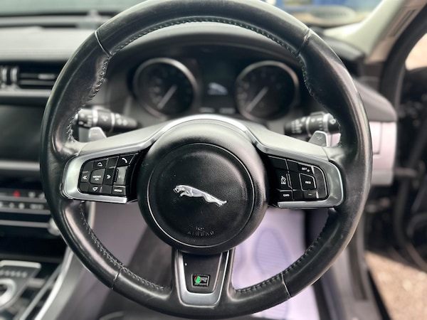 Used Jaguar XF 2018 for sale - 75115027: Photo 46