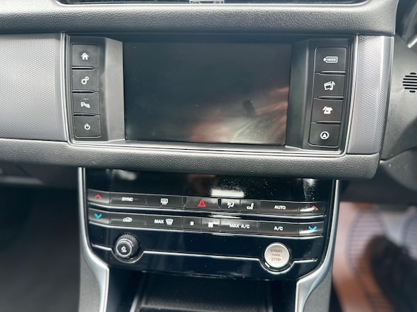 Used Jaguar XF 2018 for sale - 75115027: Photo 50