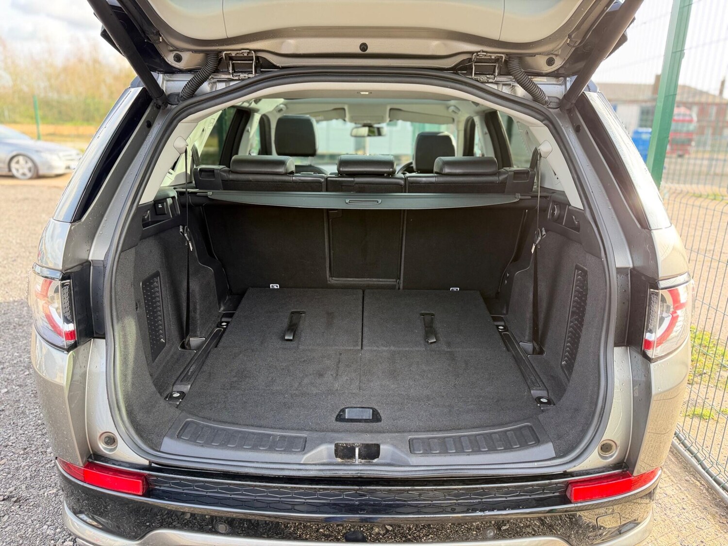 Used Land Rover Discovery Sport 2017 for sale - 77838833: Photo 16