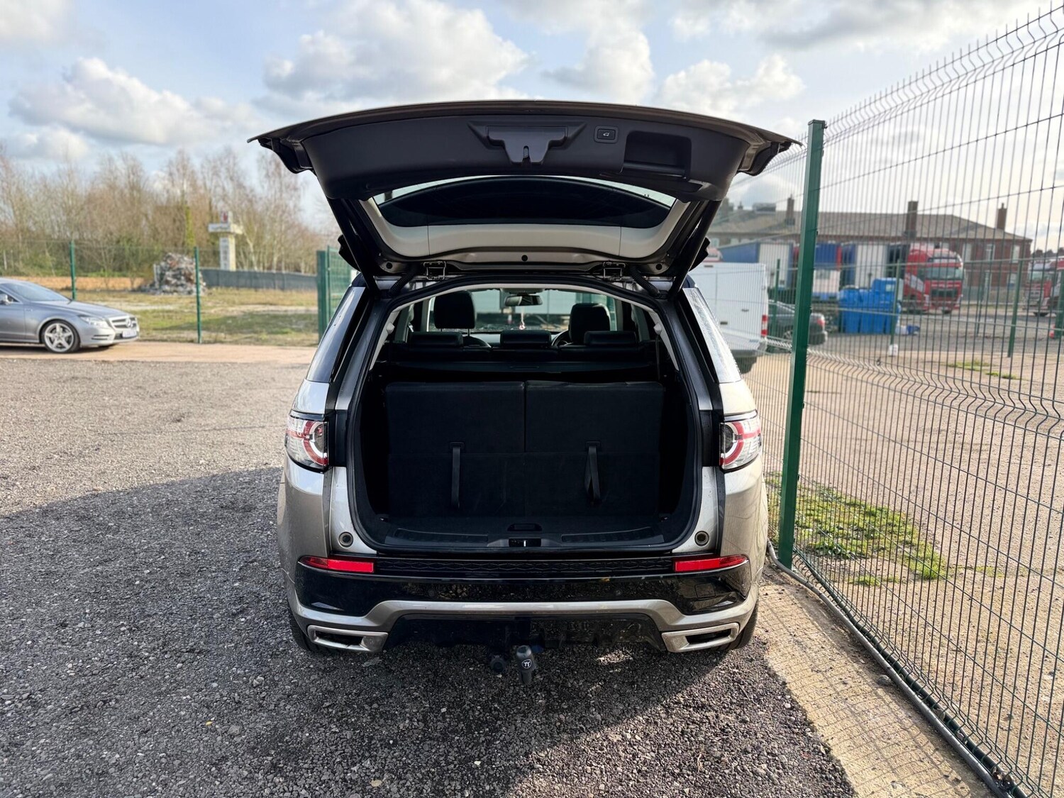 Used Land Rover Discovery Sport 2017 for sale - 77838833: Photo 17