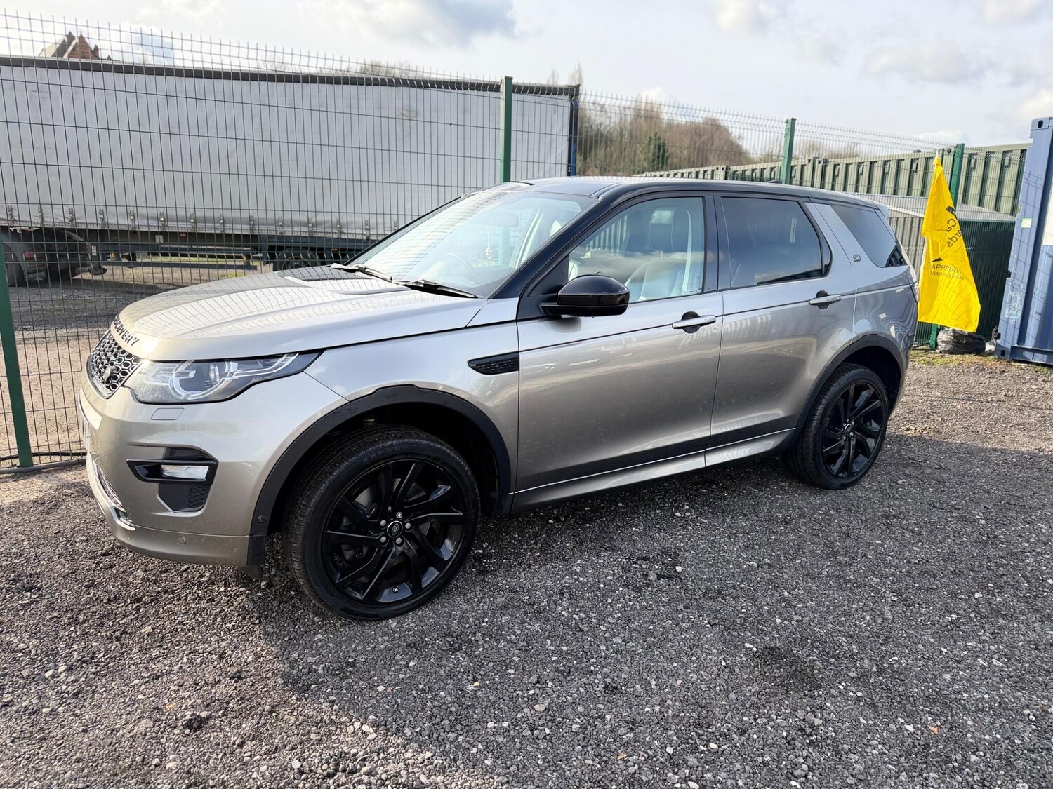 Used Land Rover Discovery Sport 2017 for sale - 77838833: Photo 24