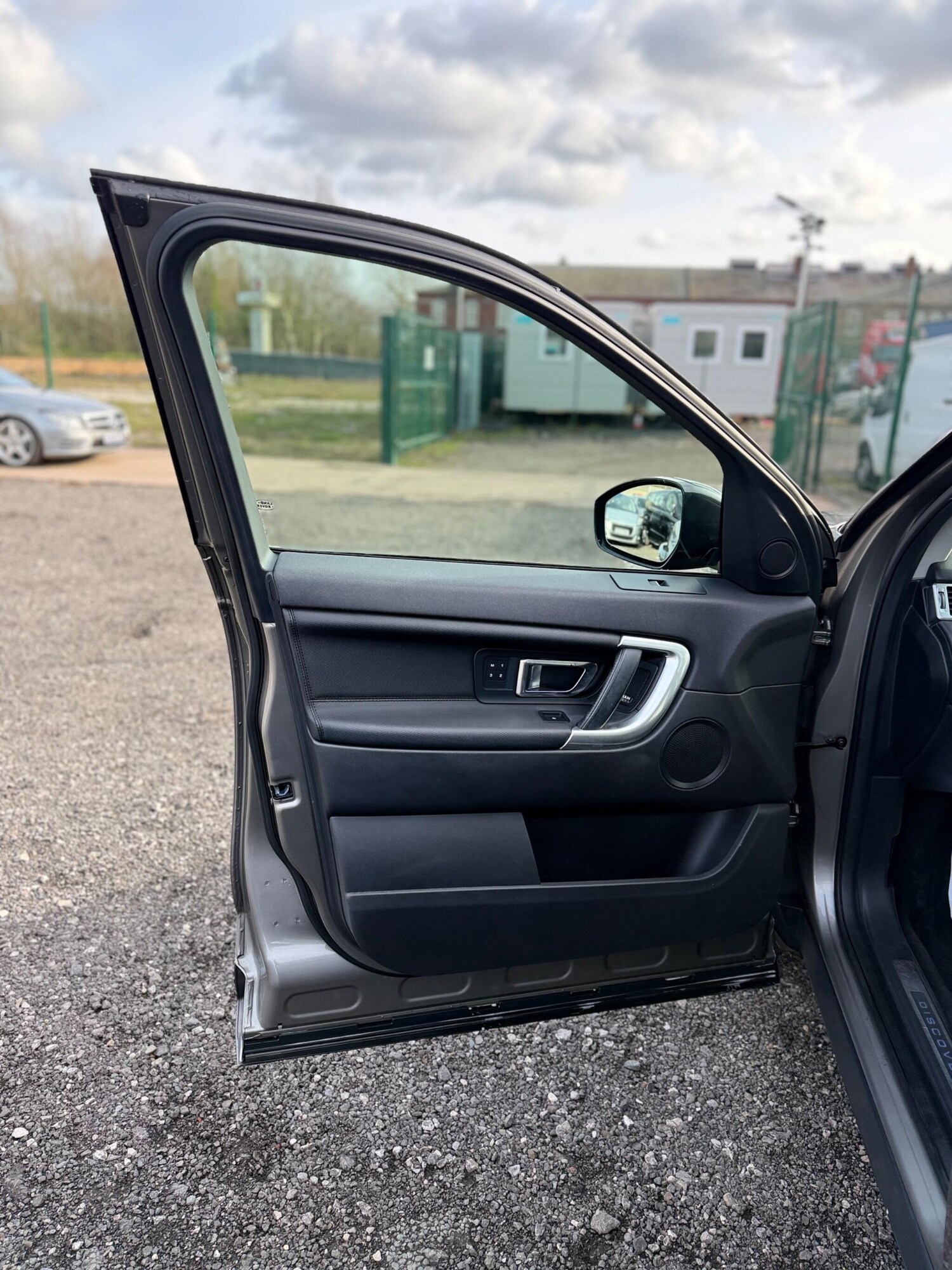 Used Land Rover Discovery Sport 2017 for sale - 77838833: Photo 35