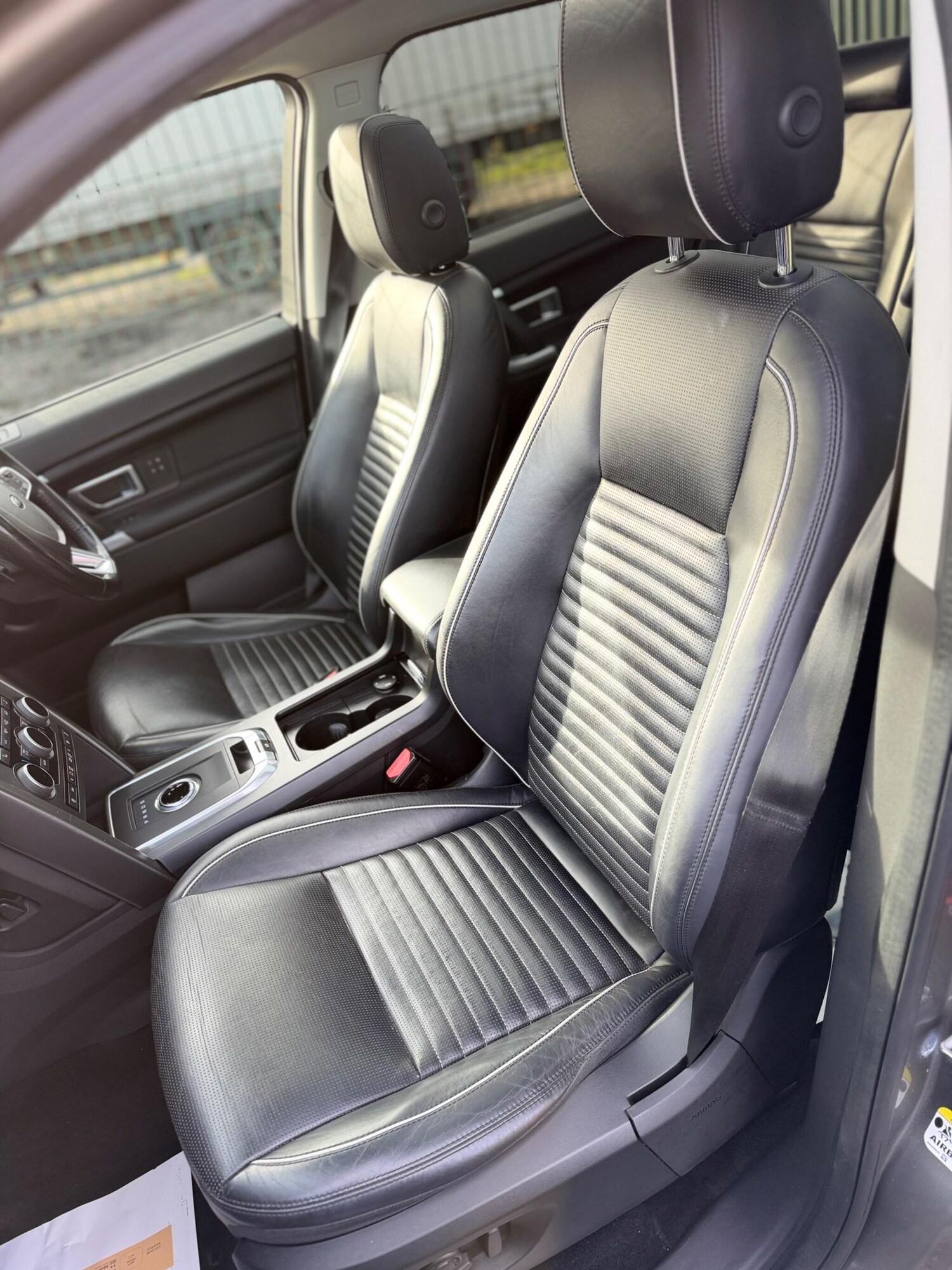 Used Land Rover Discovery Sport 2017 for sale - 77838833: Photo 37