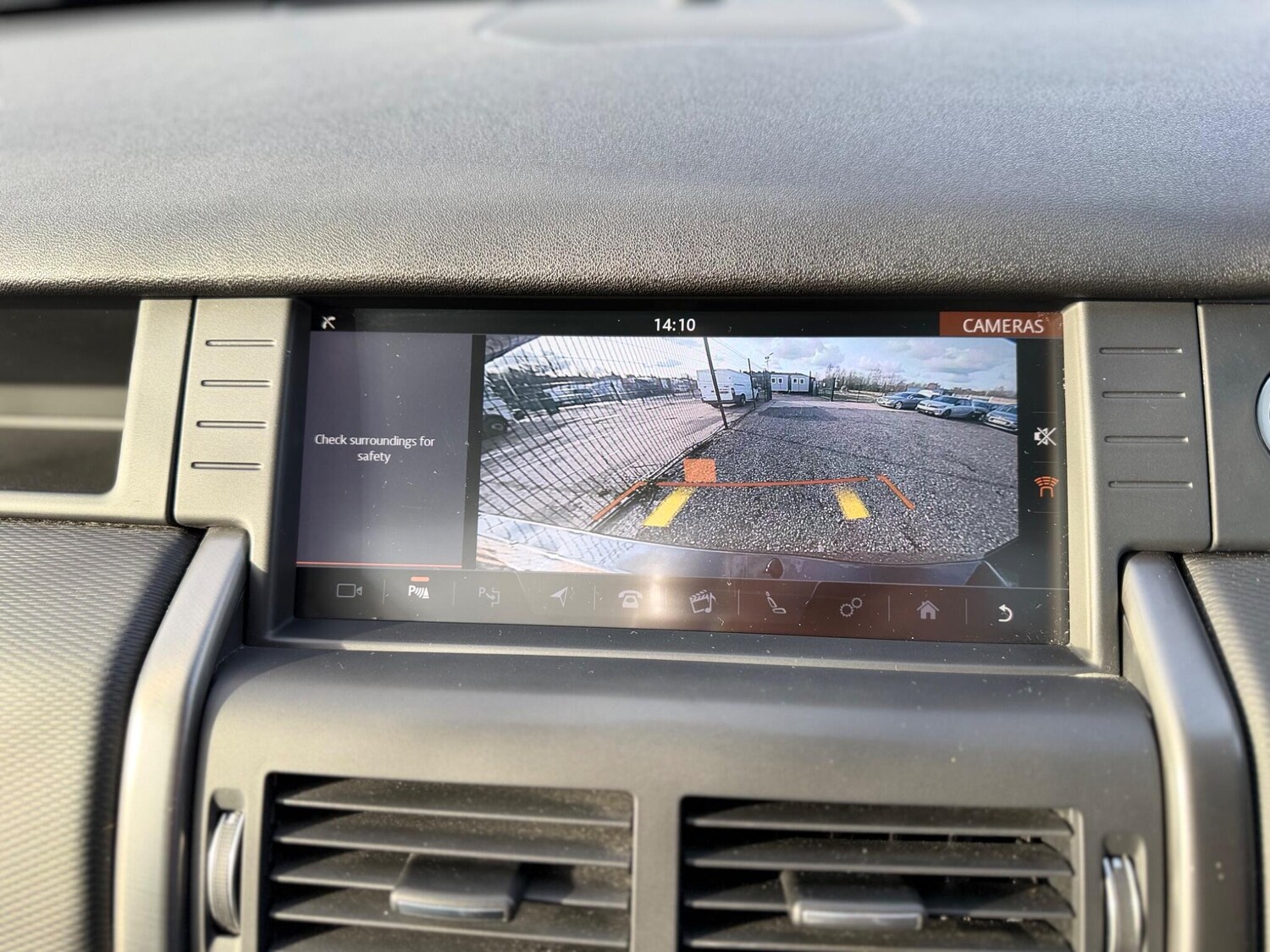 Used Land Rover Discovery Sport 2017 for sale - 77838833: Photo 55