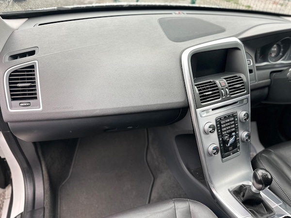 Used Volvo XC60 2016 for sale - 76166408: Photo 37