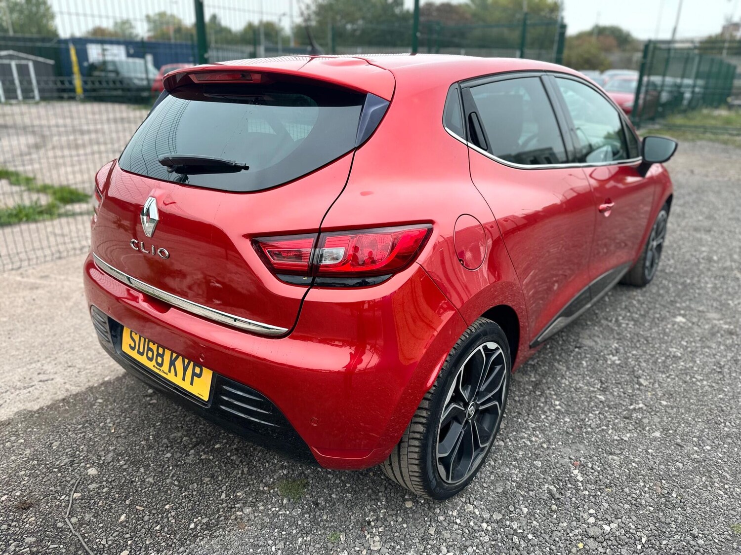 Used Renault Clio 2018 for sale - 76270586: Photo 11