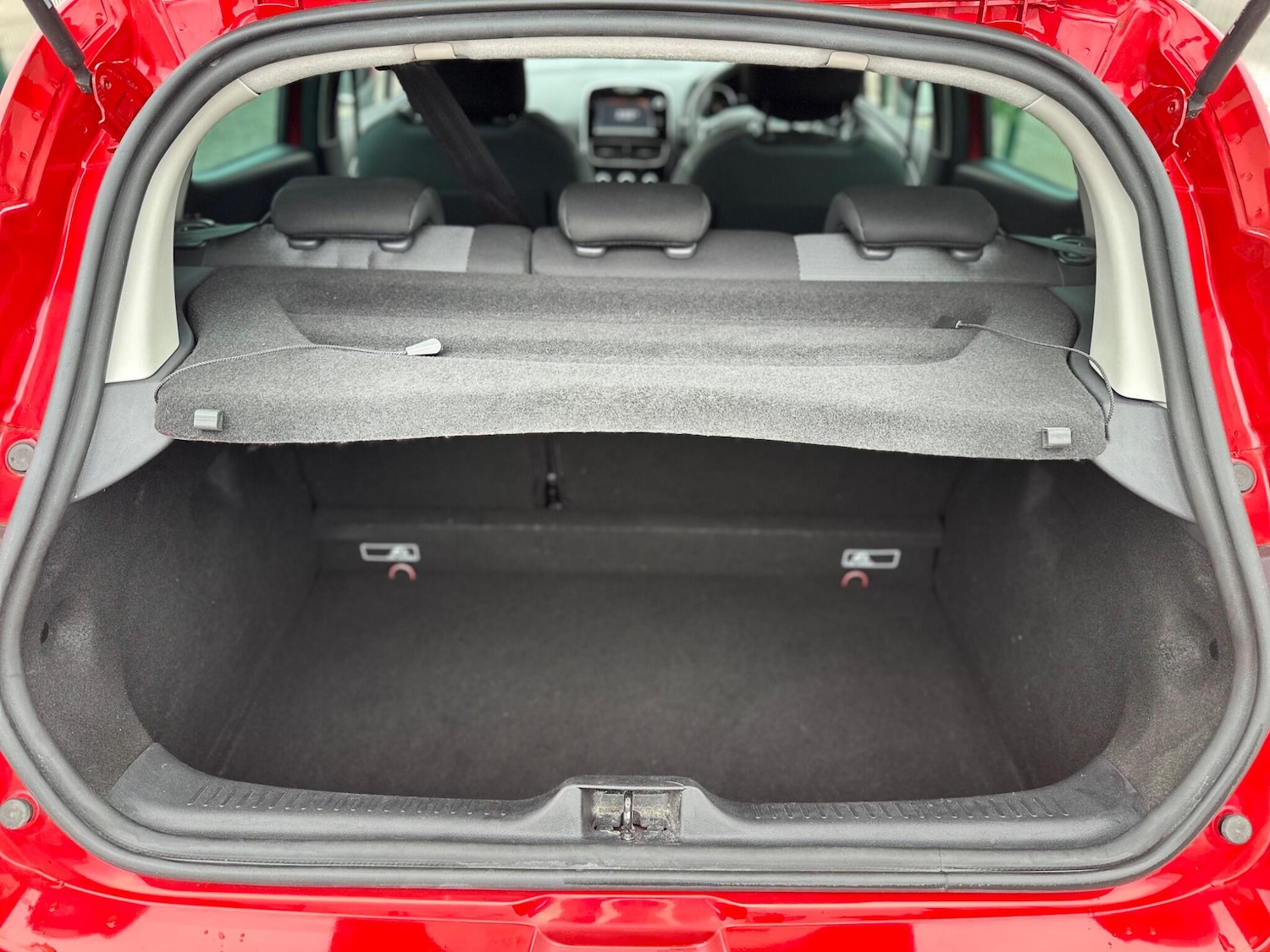 Used Renault Clio 2018 for sale - 76270586: Photo 15