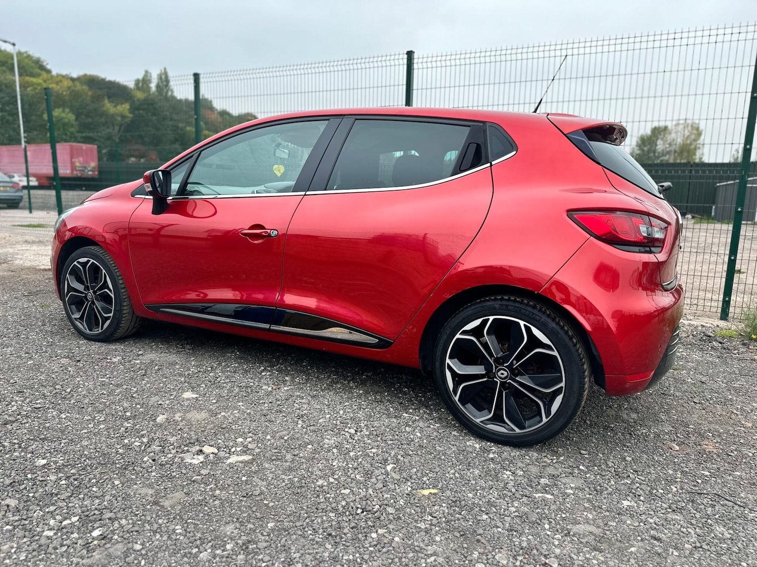Used Renault Clio 2018 for sale - 76270586: Photo 20