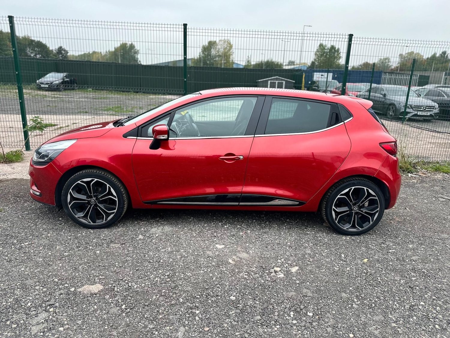 Used Renault Clio 2018 for sale - 76270586: Photo 21