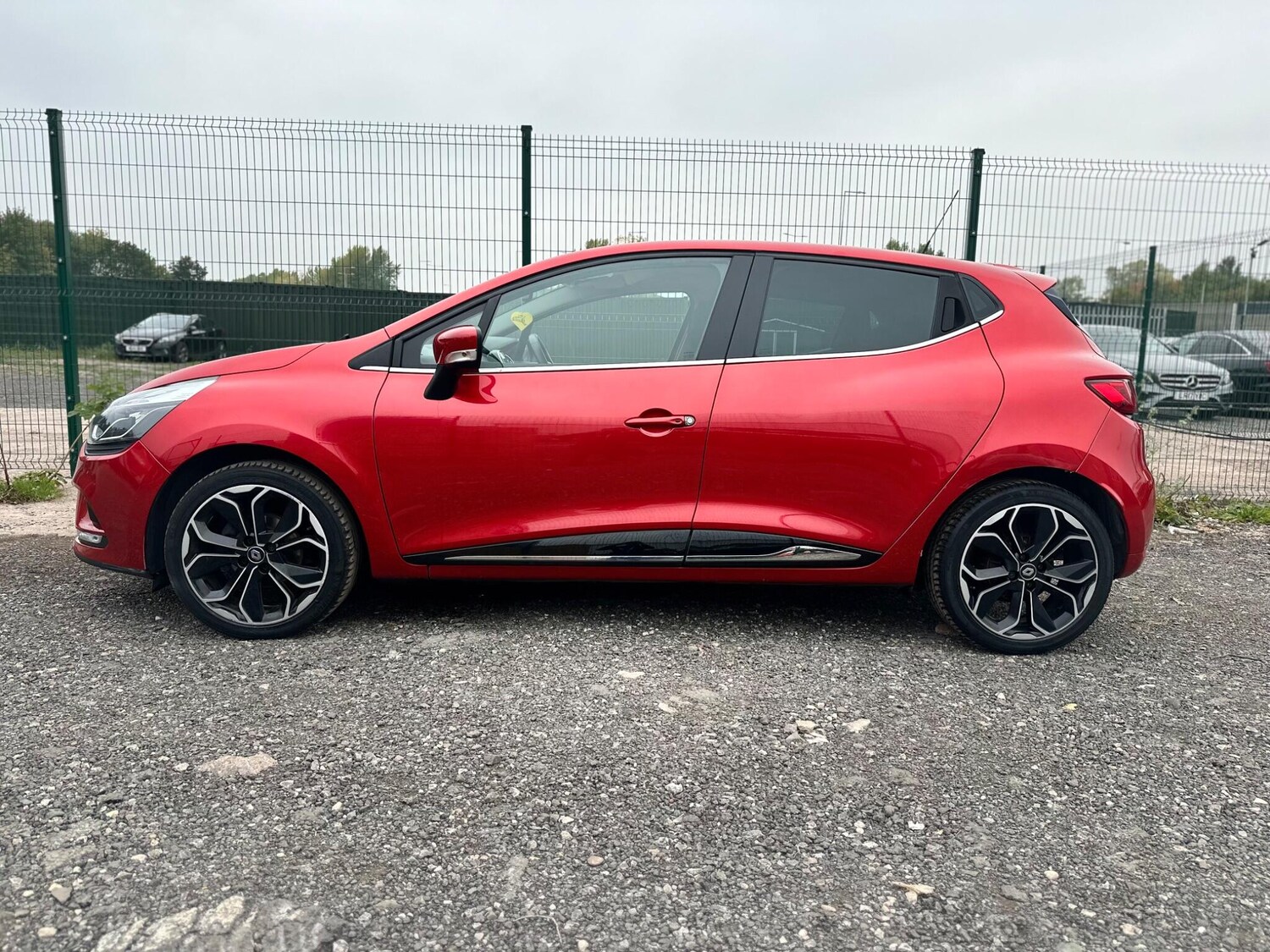 Used Renault Clio 2018 for sale - 76270586: Photo 22