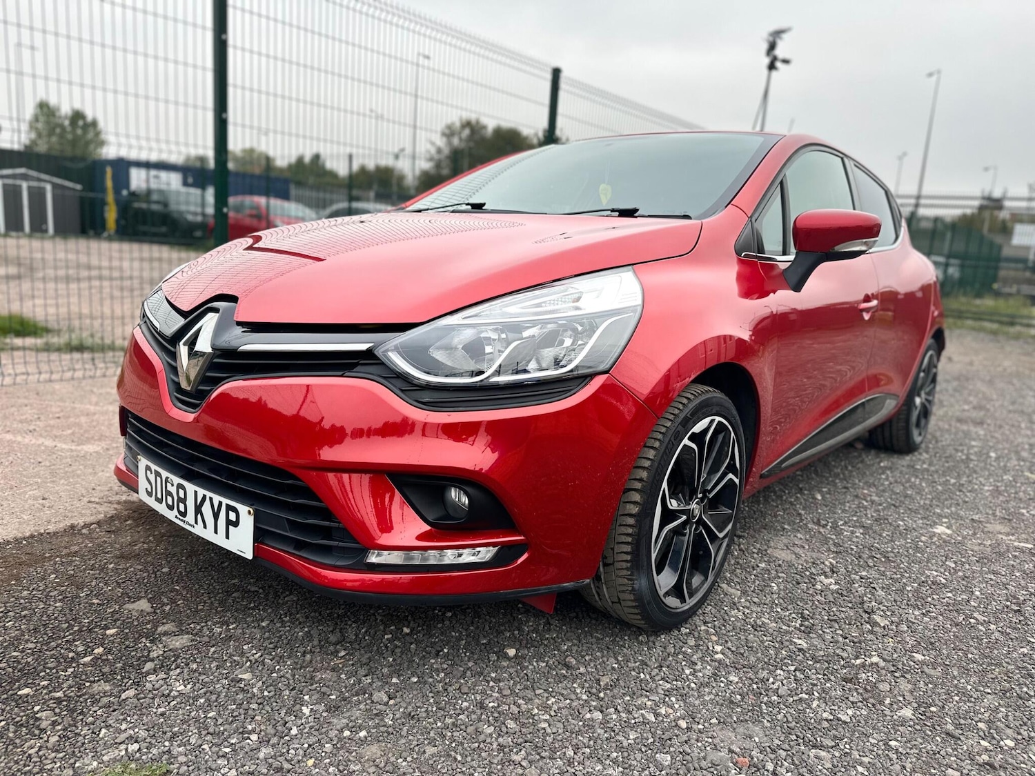 Used Renault Clio 2018 for sale - 76270586: Photo 26