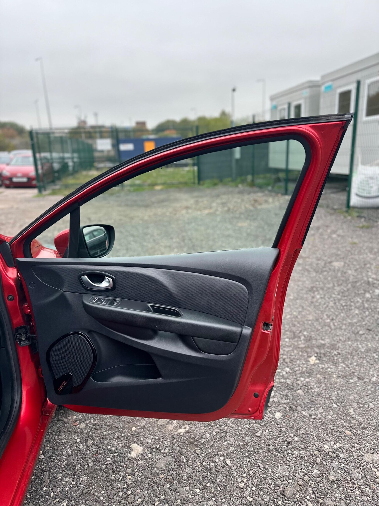 Used Renault Clio 2018 for sale - 76270586: Photo 41