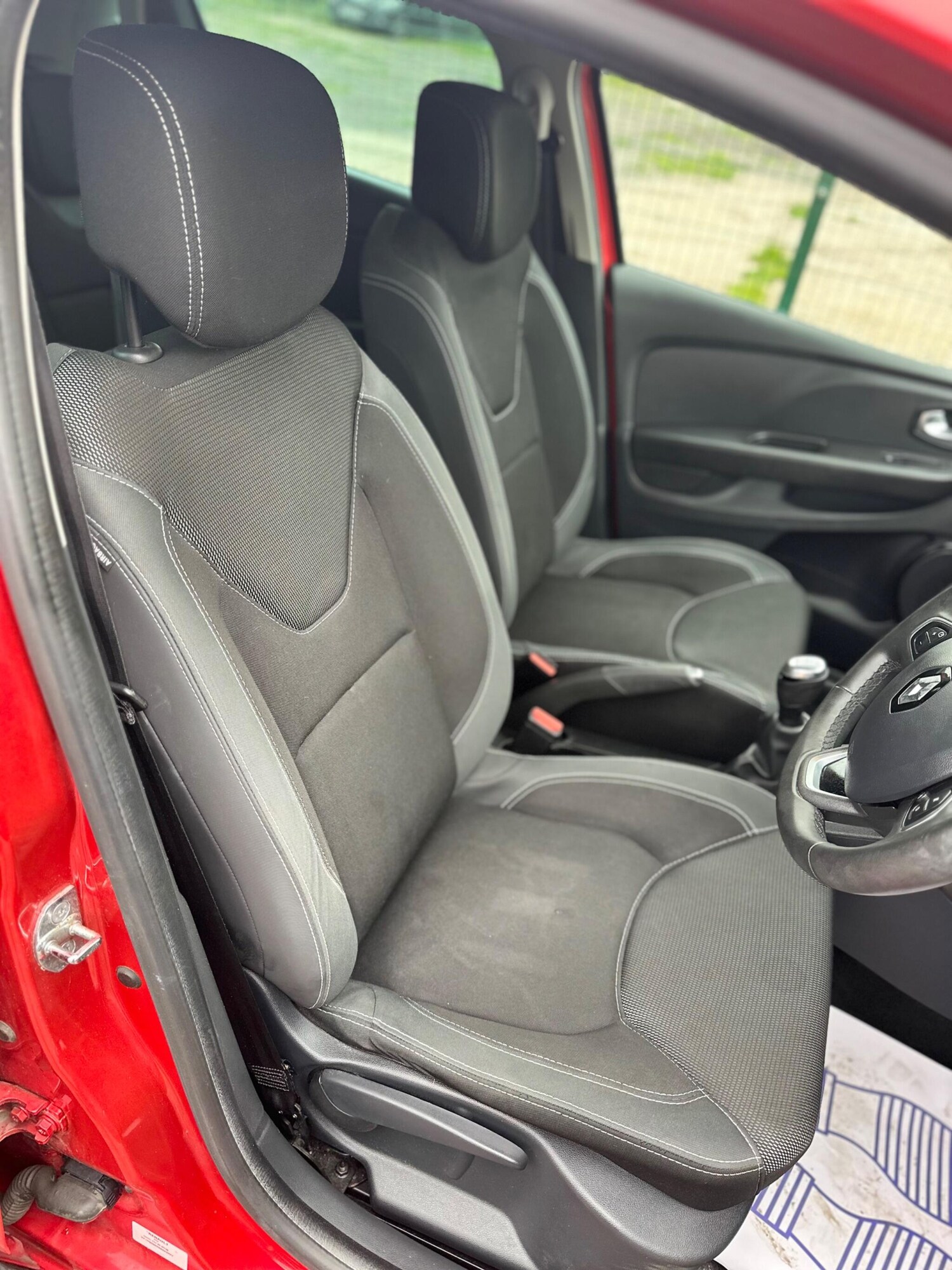 Used Renault Clio 2018 for sale - 76270586: Photo 43