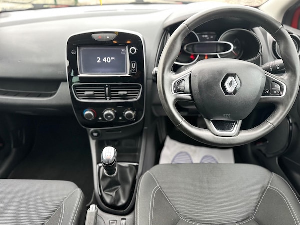 Used Renault Clio 2018 for sale - 76270586: Photo 46