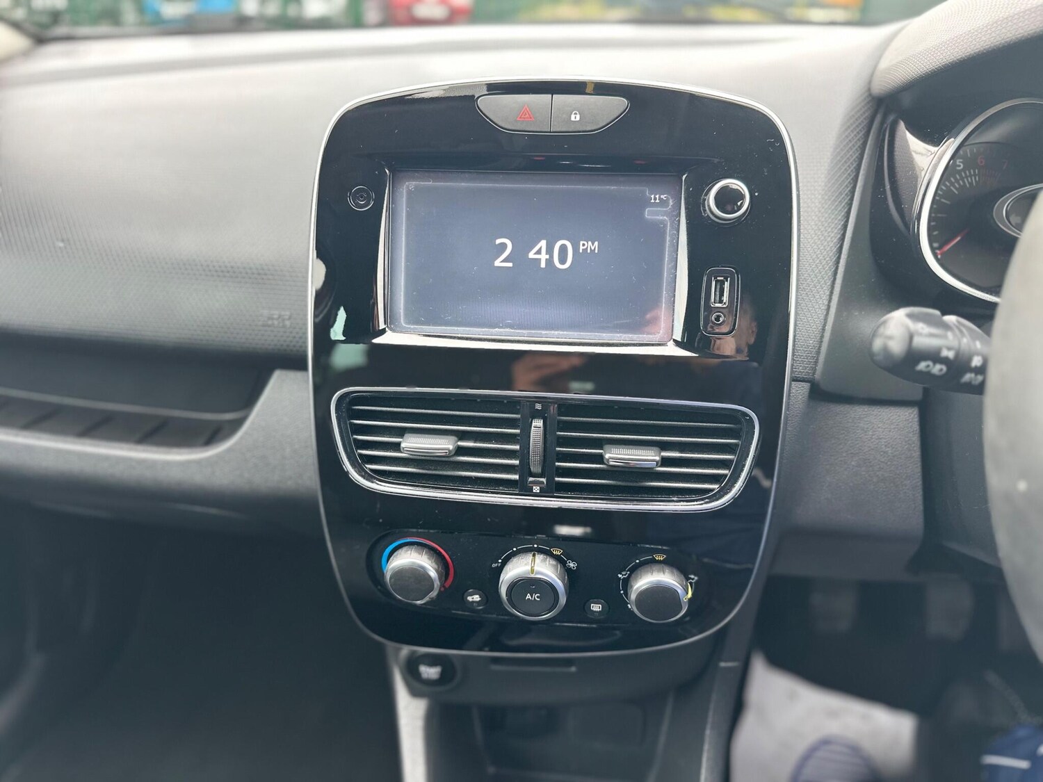 Used Renault Clio 2018 for sale - 76270586: Photo 50