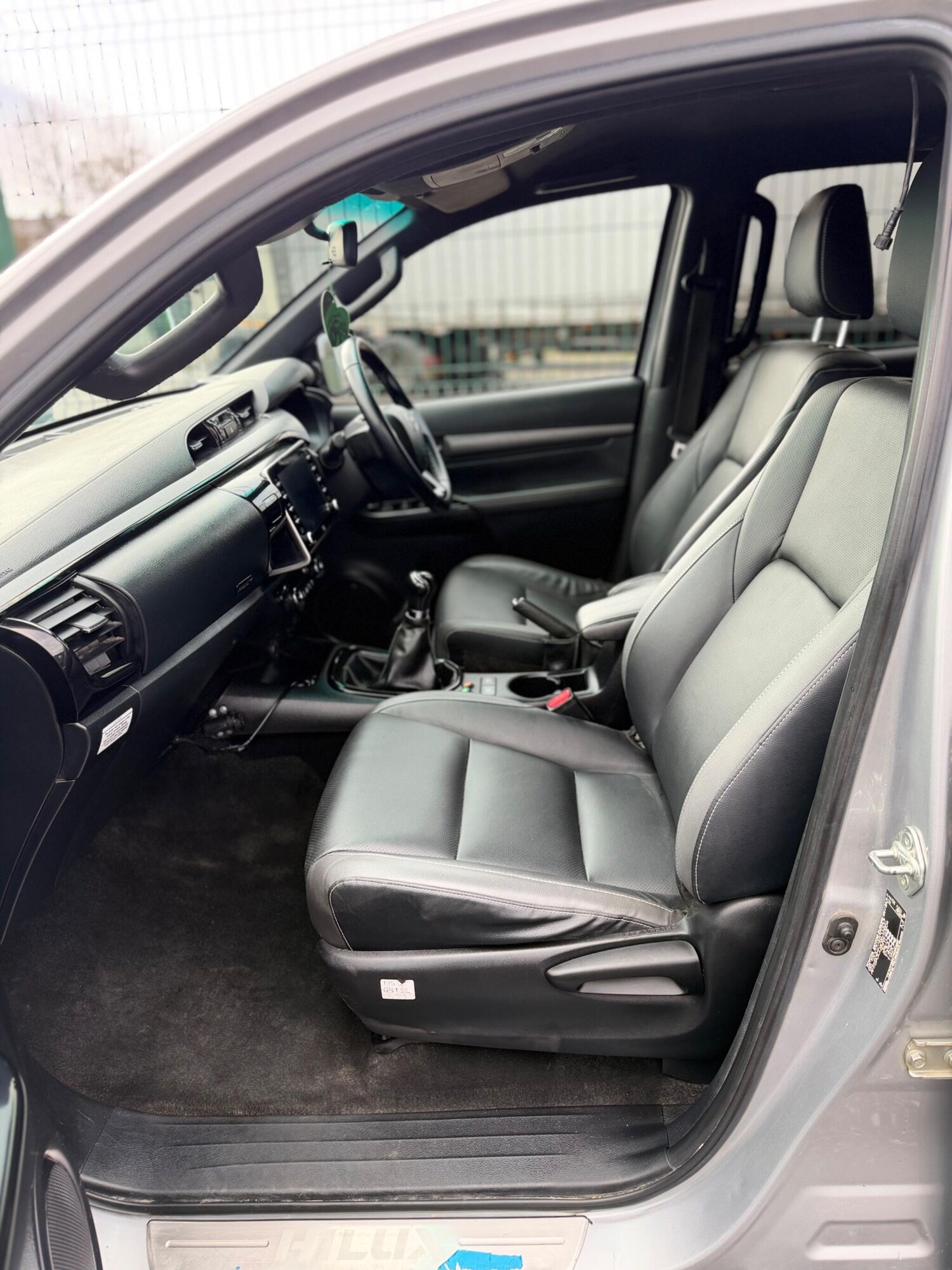 Used Toyota Hilux 2021 for sale - 77573850: Photo 33