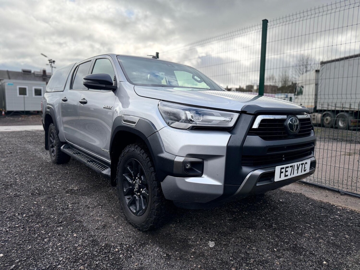 Used Toyota Hilux 2021 for sale - 77573850: Photo 4