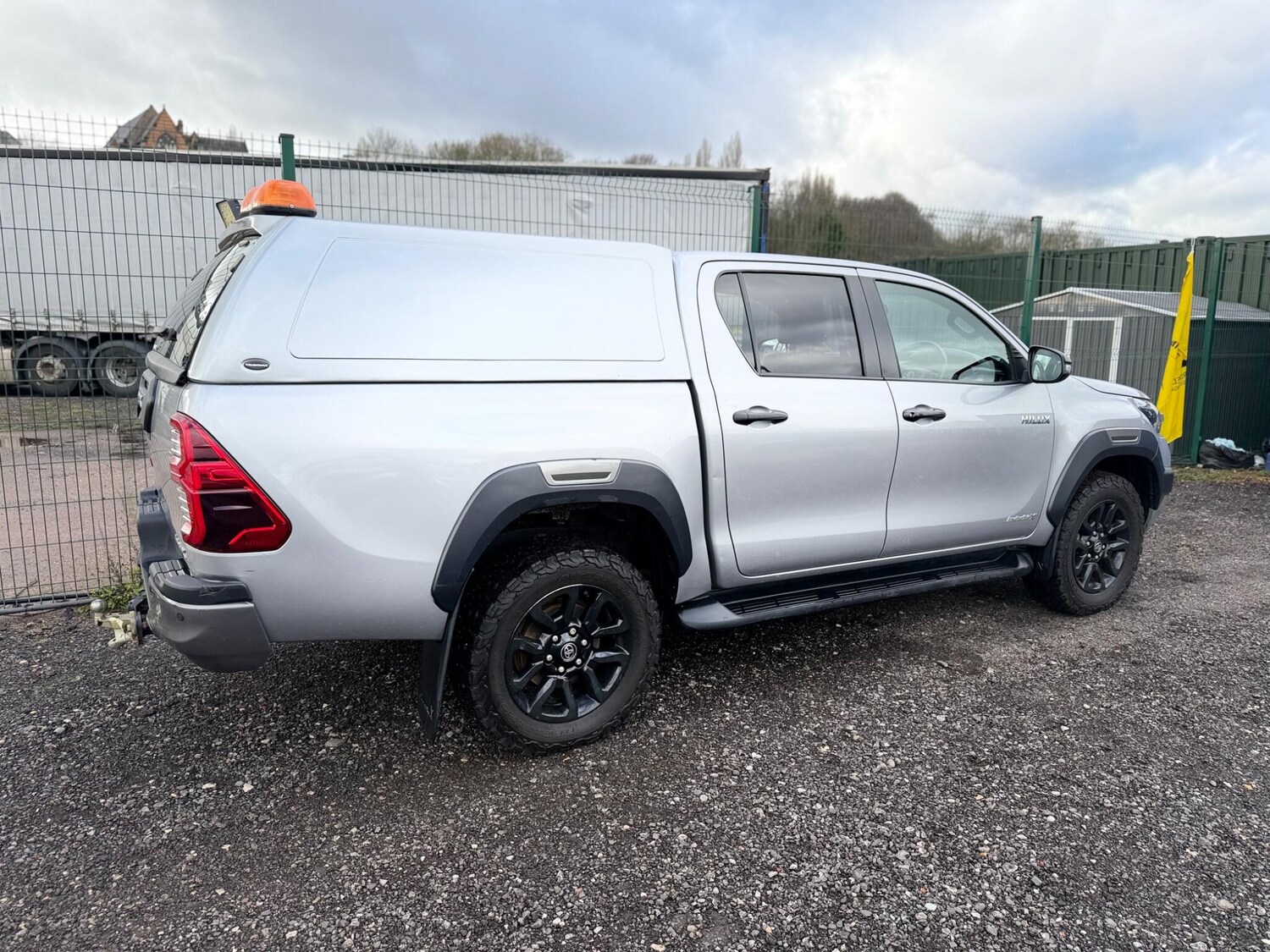 Used Toyota Hilux 2021 for sale - 77573850: Photo 9