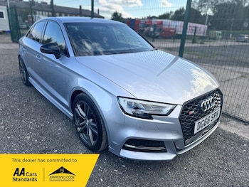(66) - 2.0 TFSI S Tronic quattro Euro 6 (s/s) 4dr