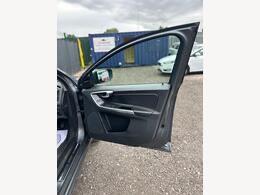 Used Volvo XC60 2015 for sale - 75729636: Photo 42