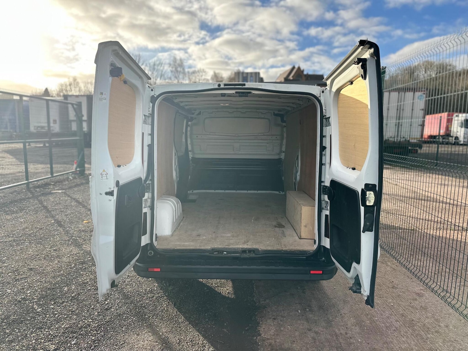 Used Renault Trafic 2023 for sale - 76913296: Photo 10