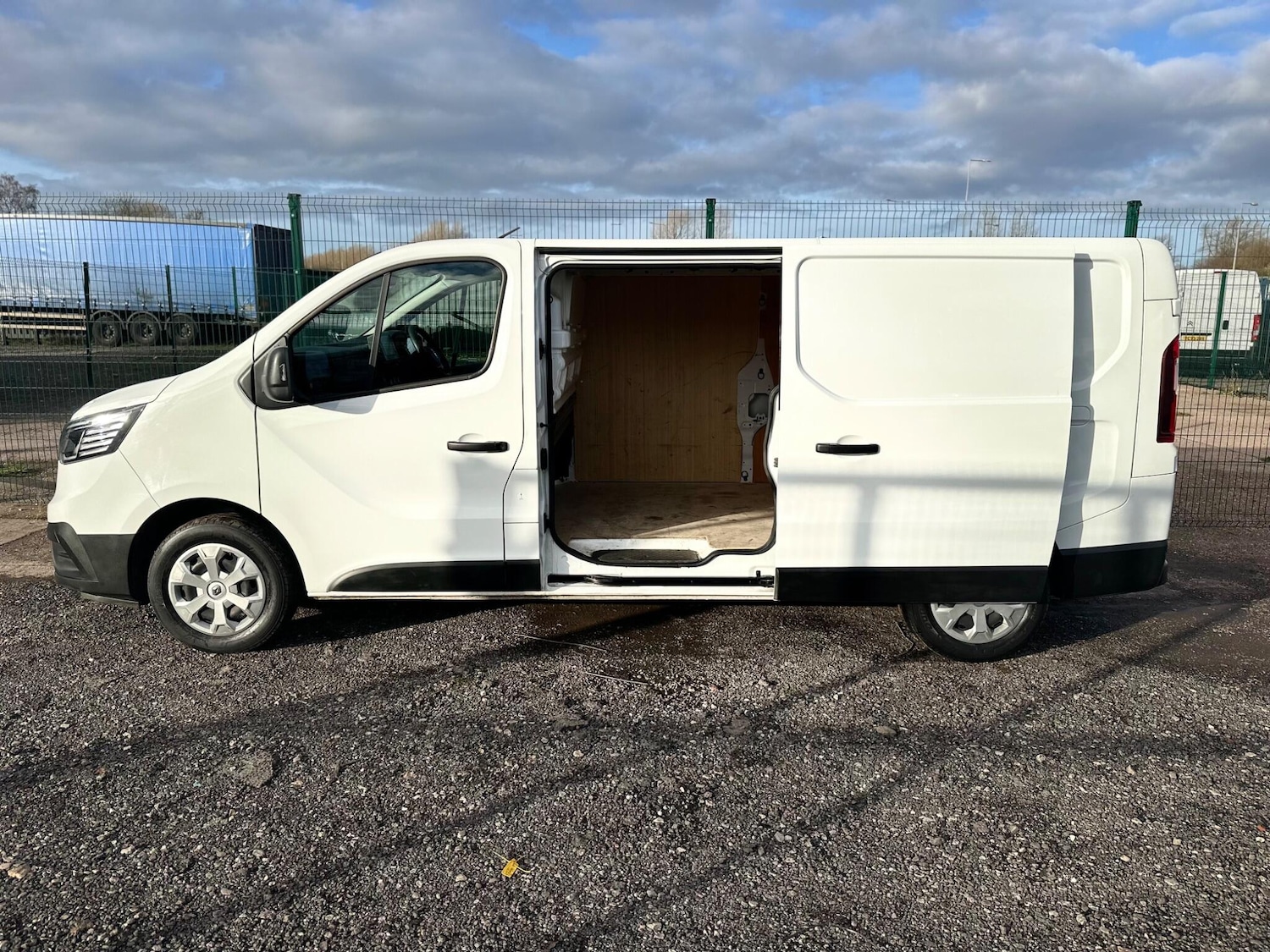 Used Renault Trafic 2023 for sale - 76913296: Photo 14