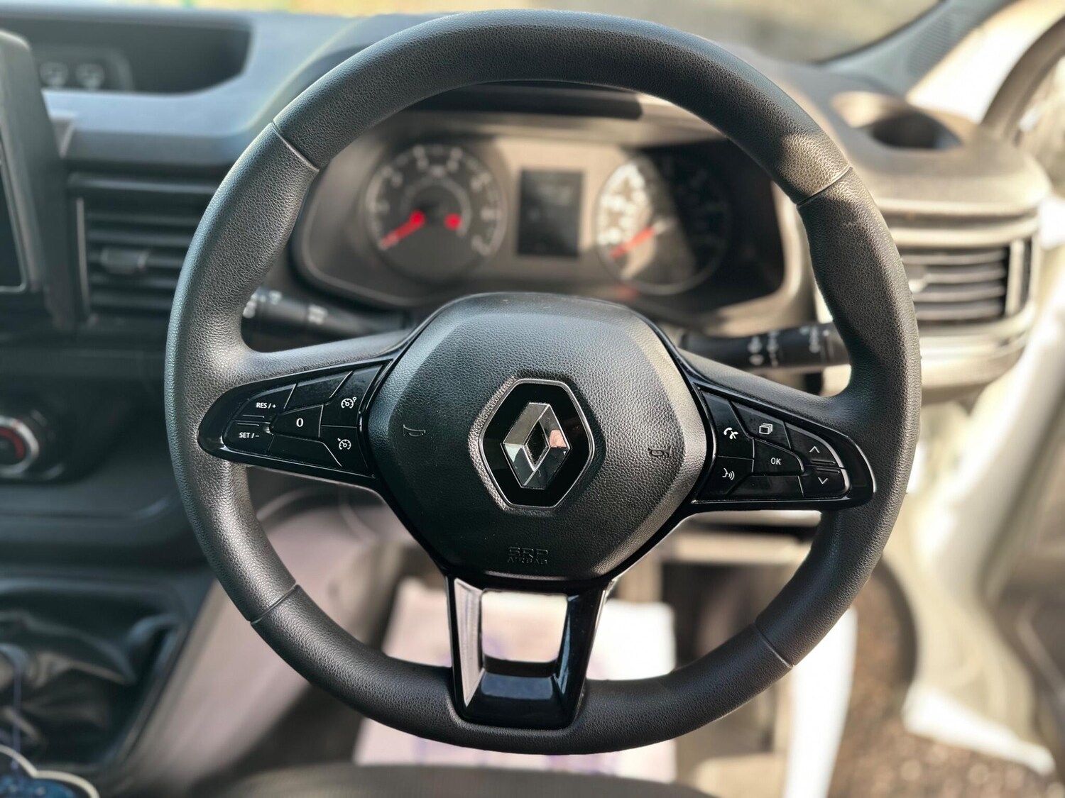 Used Renault Trafic 2023 for sale - 76913296: Photo 32