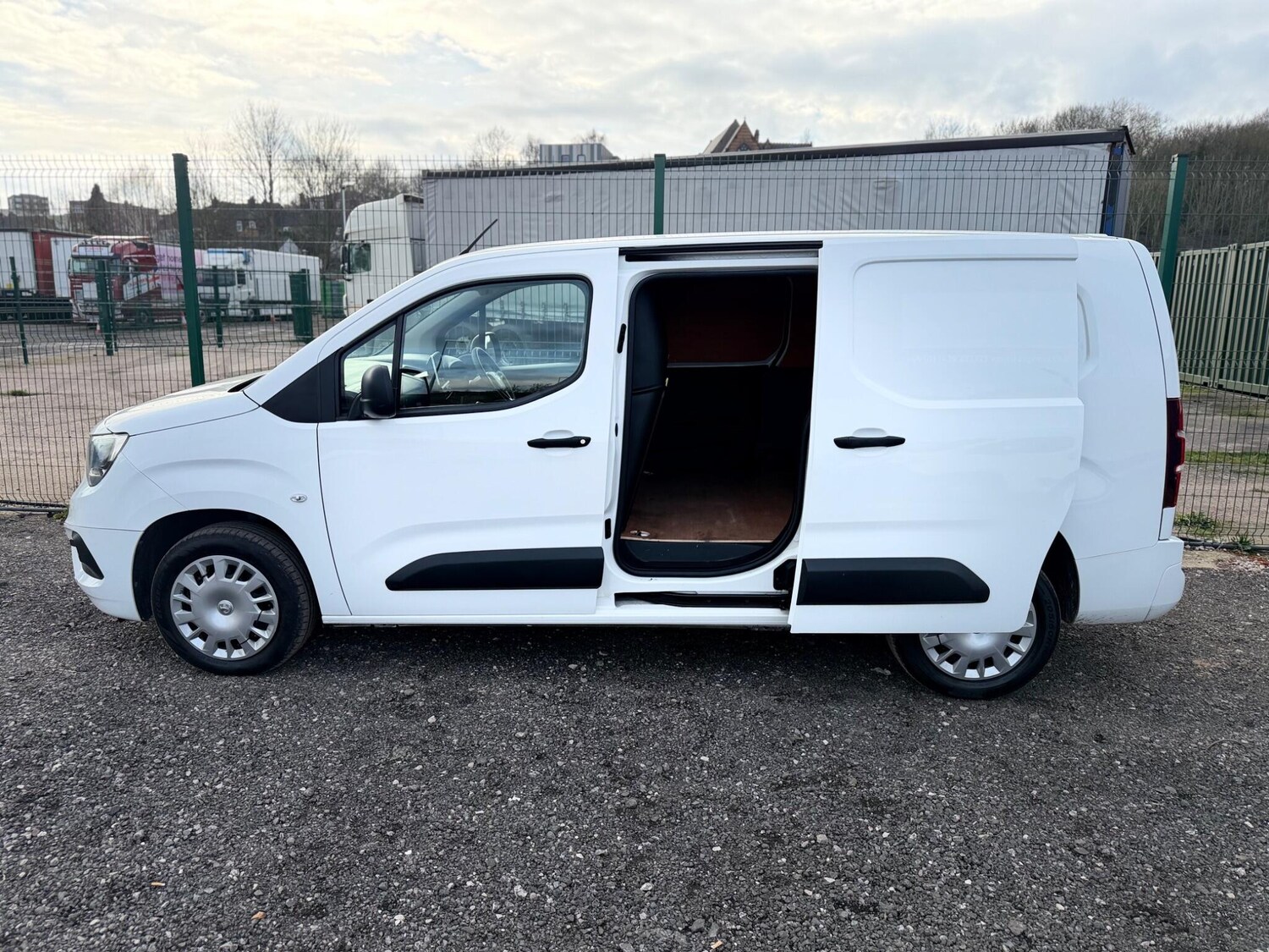 Used Vauxhall Combo for sale - 77671301: Photo 16