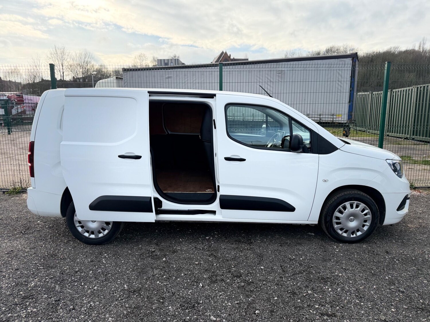 Used Vauxhall Combo for sale - 77671301: Photo 6