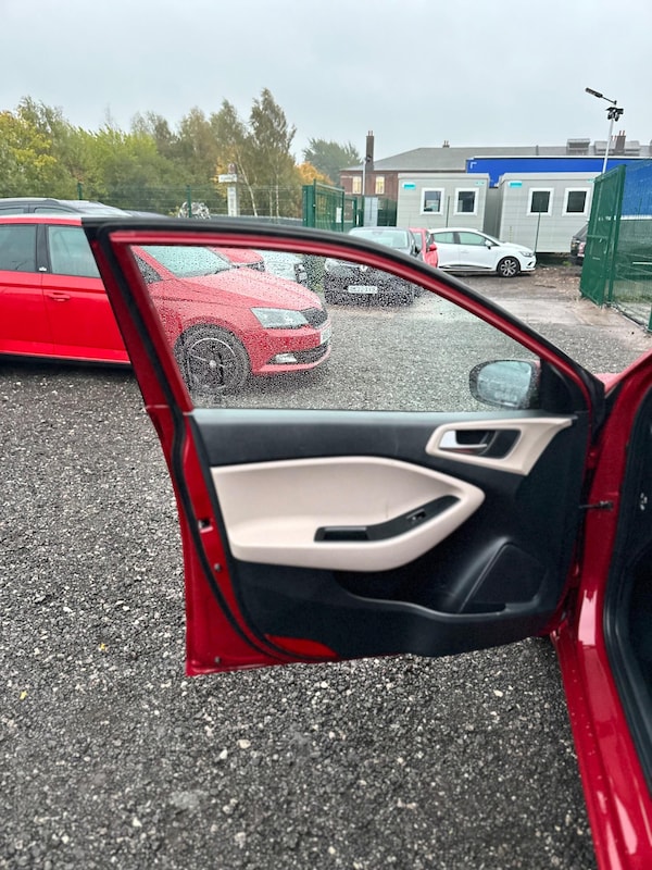 Used Hyundai i20 2015 for sale - 76167383: Photo 33