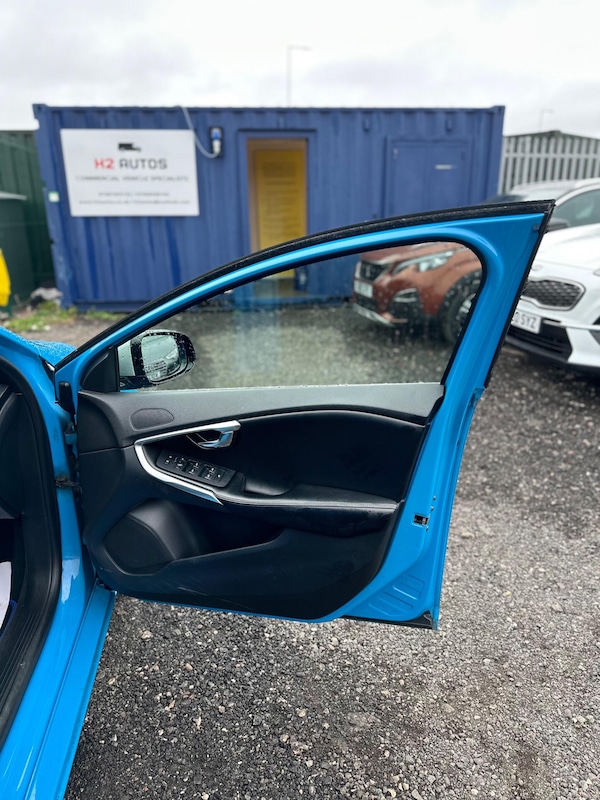 Used Volvo V40 2014 for sale - 76167229: Photo 37