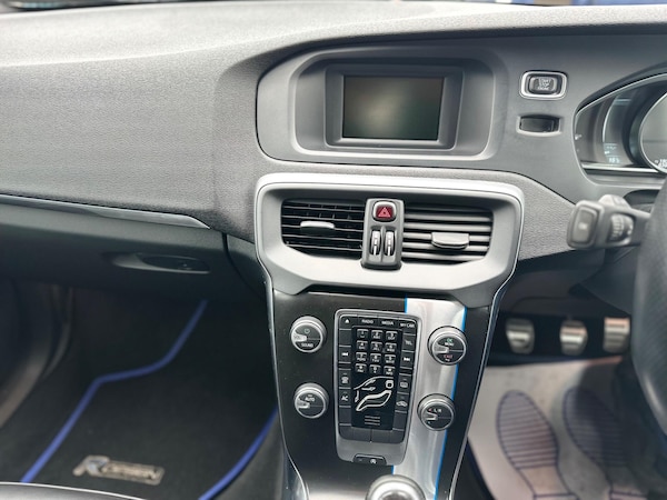 Used Volvo V40 2014 for sale - 76167229: Photo 46