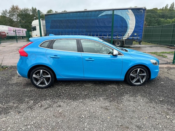 Used Volvo V40 2014 for sale - 76167229: Photo 7