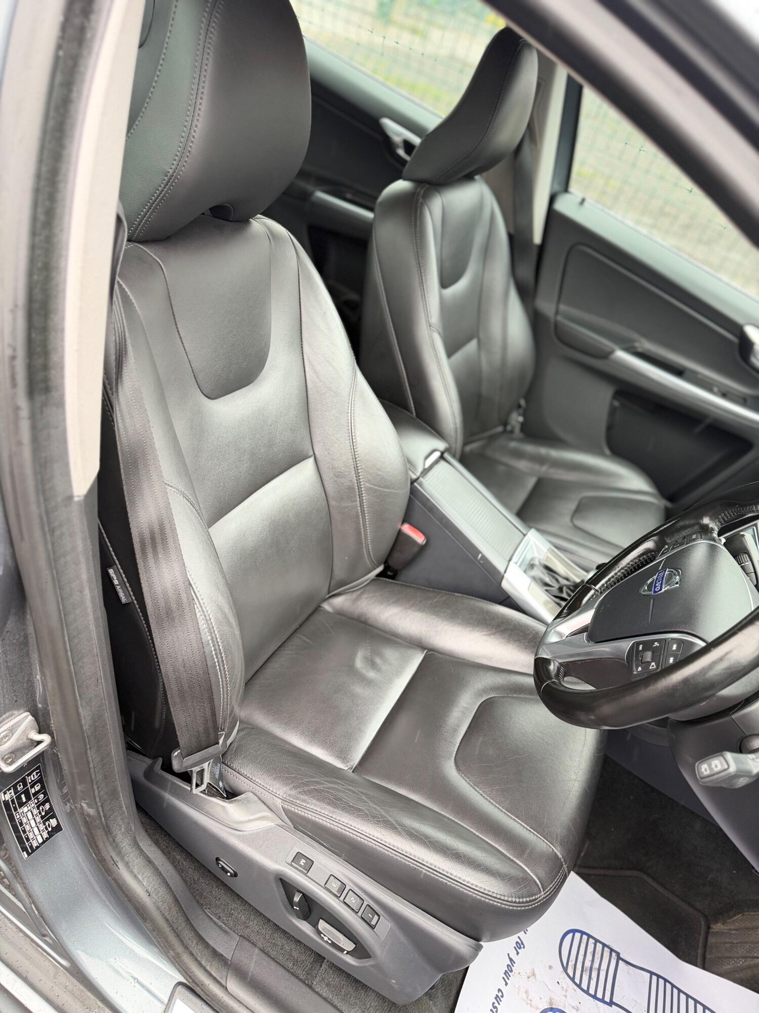 Used Volvo XC60 2015 for sale - 77908936: Photo 43