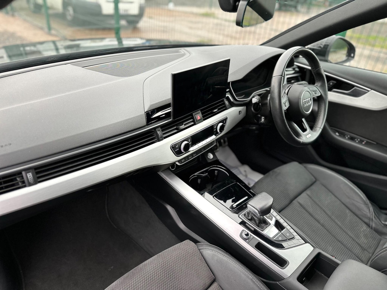 Used Audi A4 for sale - 76728342: Photo 36