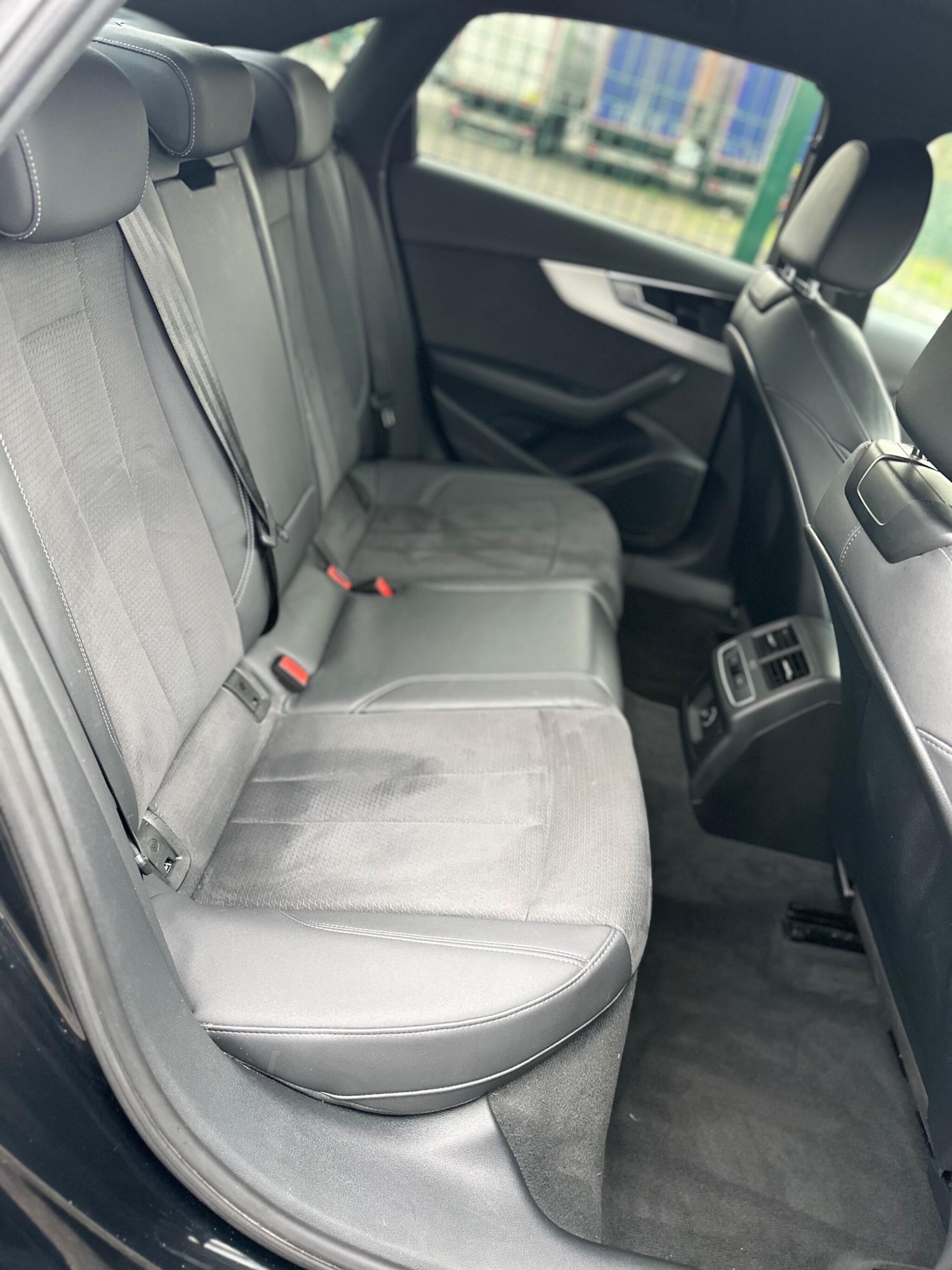 Used Audi A4 for sale - 76728342: Photo 38