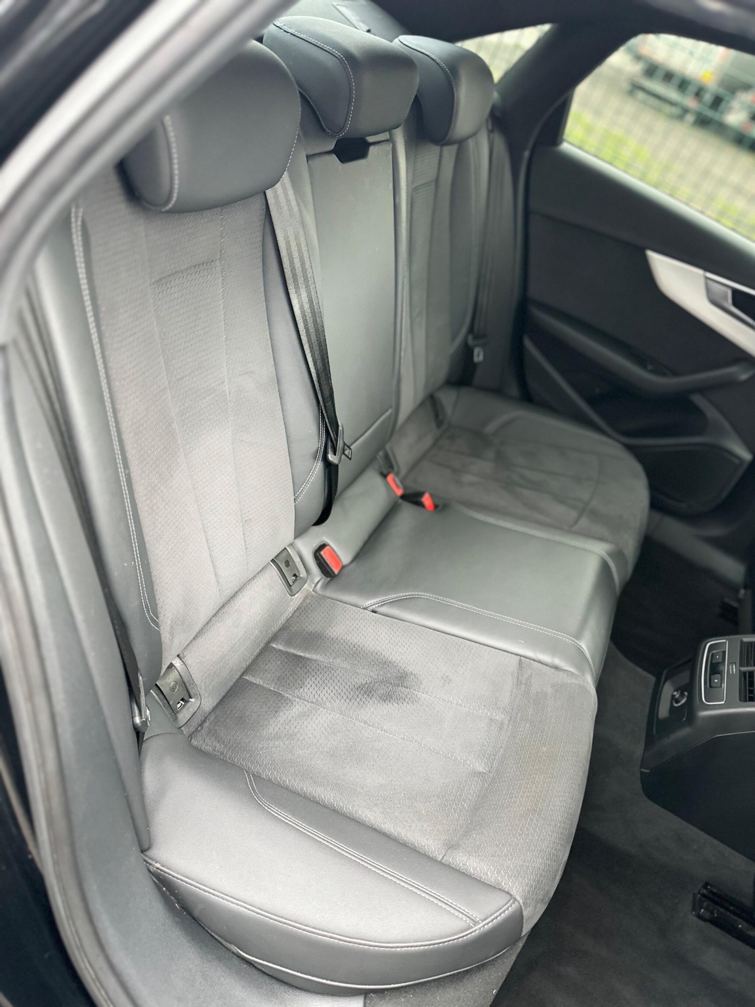 Used Audi A4 for sale - 76728342: Photo 39