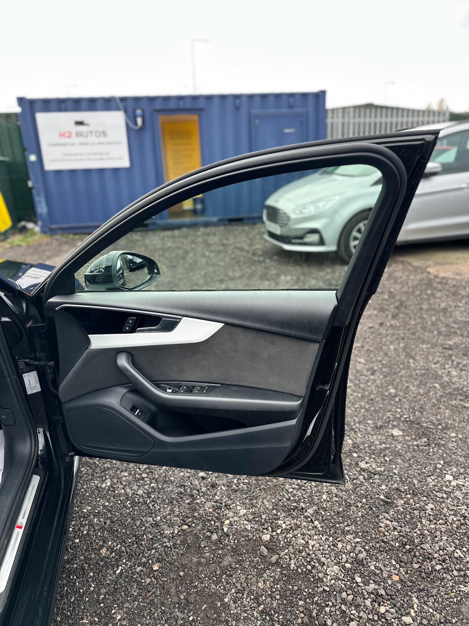 Used Audi A4 for sale - 76728342: Photo 42