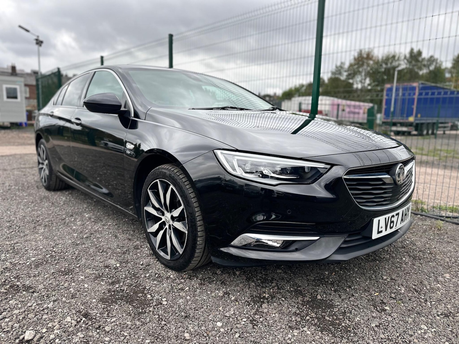 Used Vauxhall Insignia 2017 for sale - 76137141: Photo 4