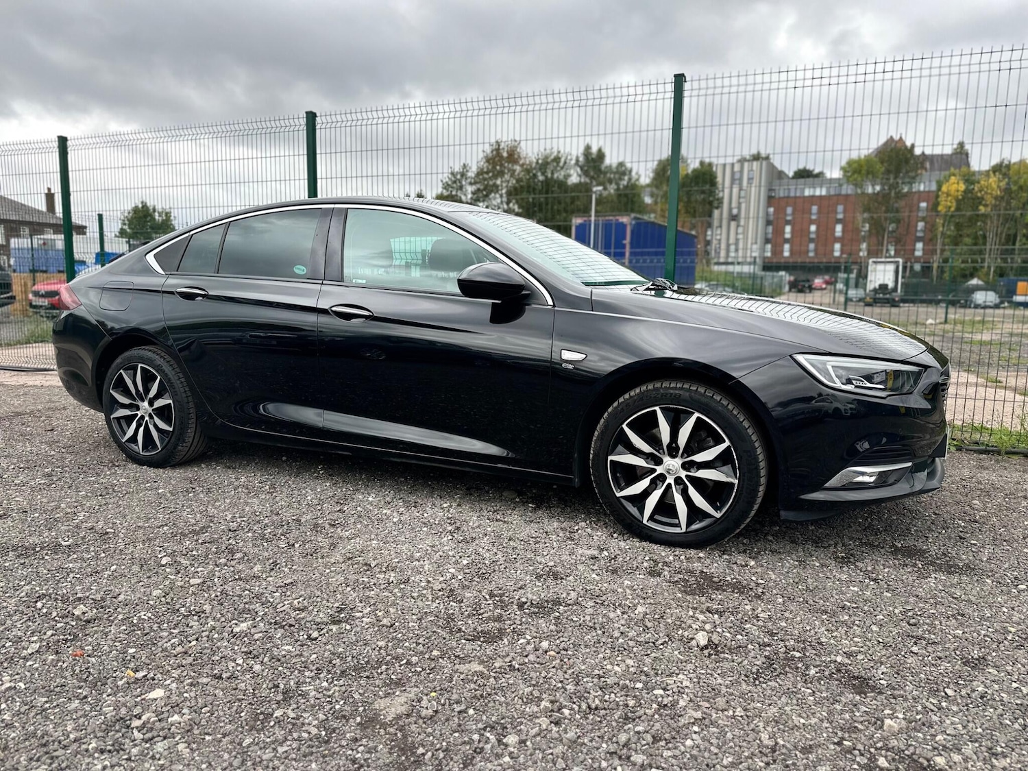 Used Vauxhall Insignia 2017 for sale - 76137141: Photo 6