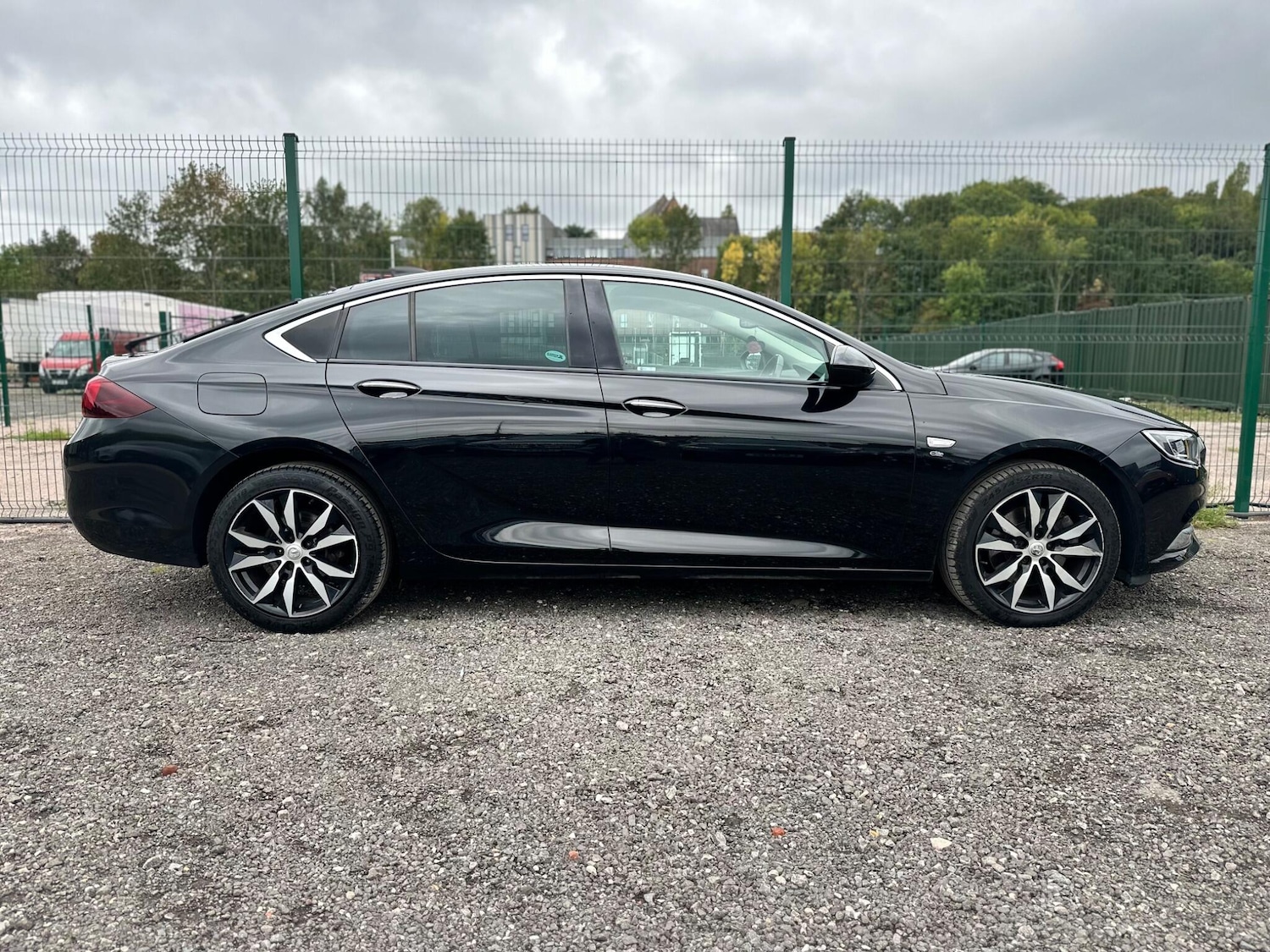 Used Vauxhall Insignia 2017 for sale - 76137141: Photo 8
