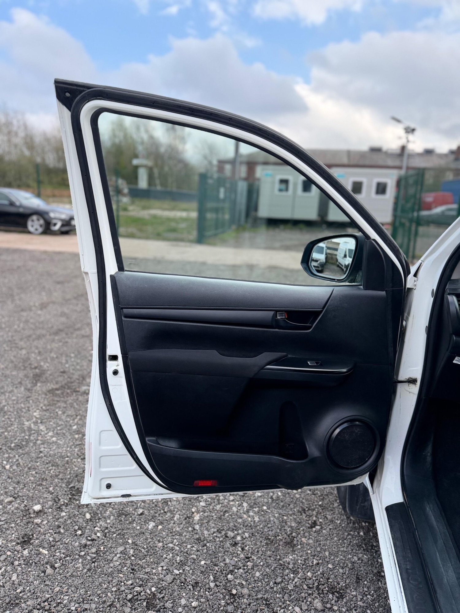 Used Toyota Hilux 2018 for sale - 78086225: Photo 33