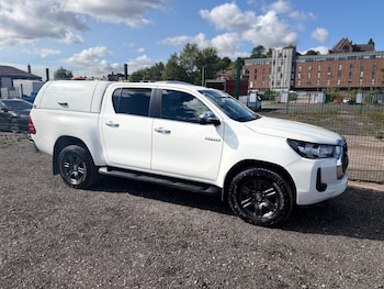 Used Toyota Hilux 2021 for sale - 79602300: Photo