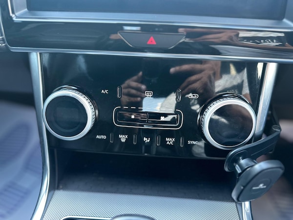 Used Jaguar XE 2019 for sale - 75387623: Photo 50