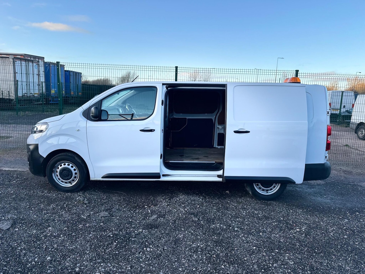 Used Vauxhall Vivaro 2022 for sale - 77015296: Photo 16