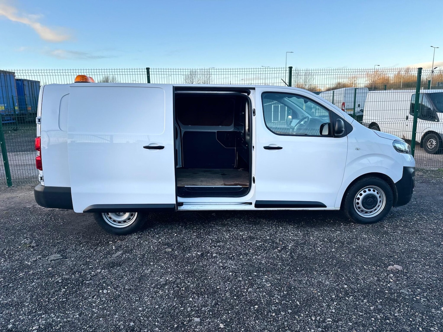 Used Vauxhall Vivaro 2022 for sale - 77015296: Photo 6