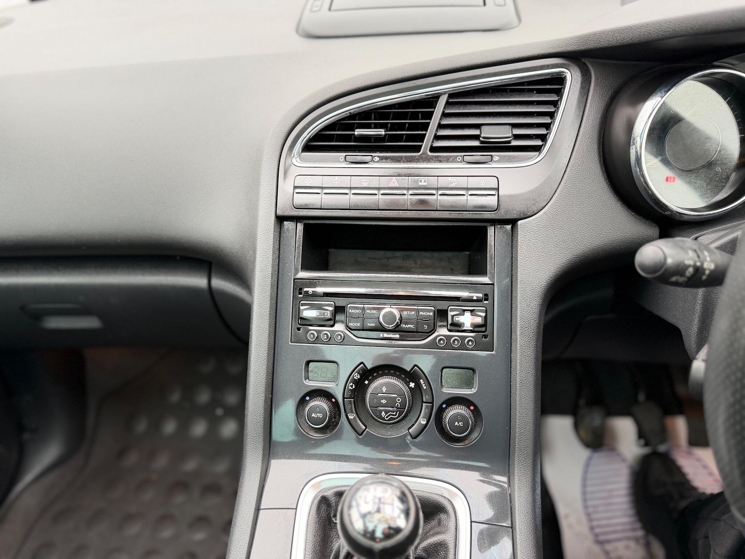 Used Peugeot 5008 2015 for sale - 77538187: Photo 47