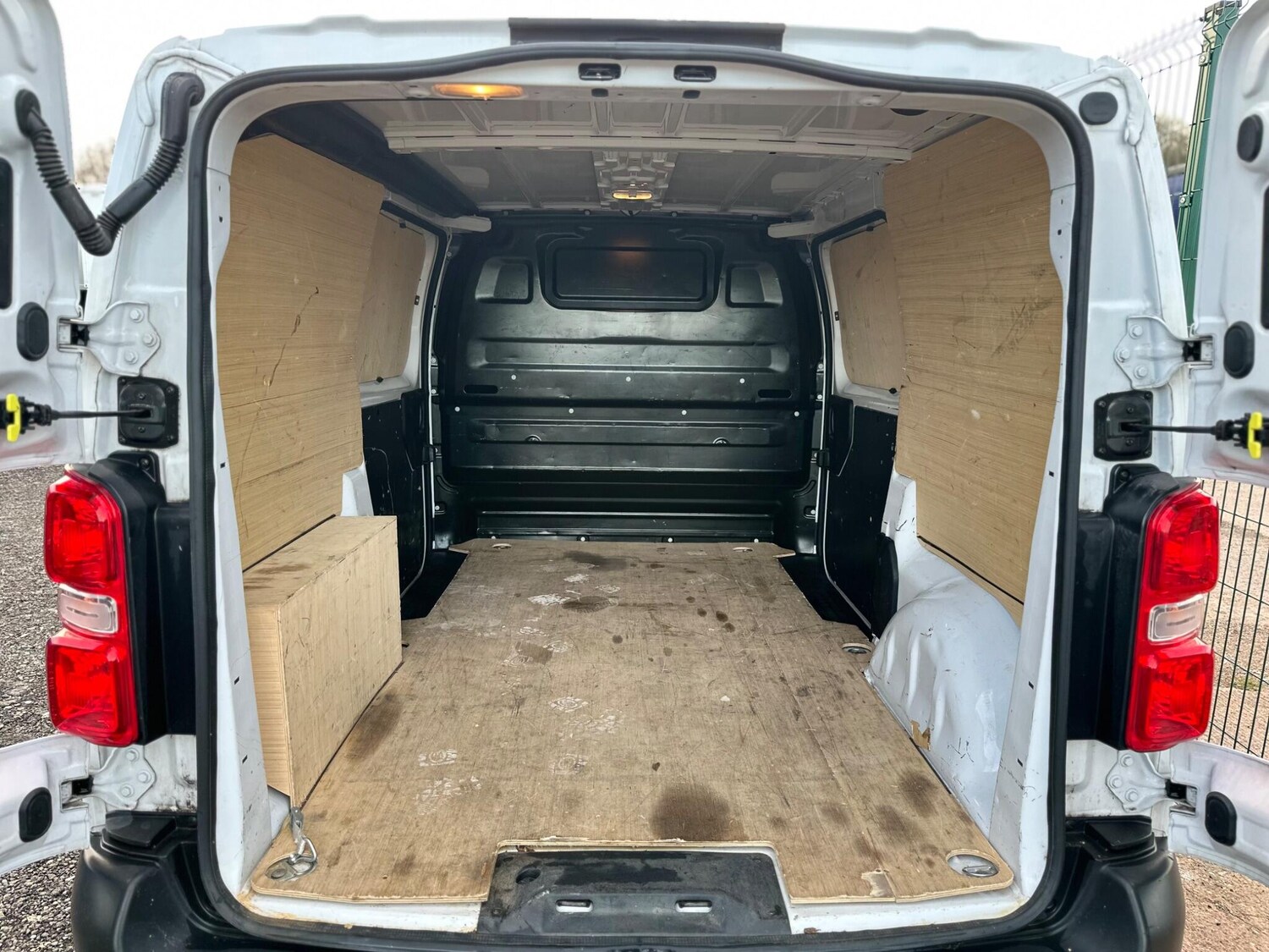 Used Citroen Dispatch 2023 for sale - 76865259: Photo 11