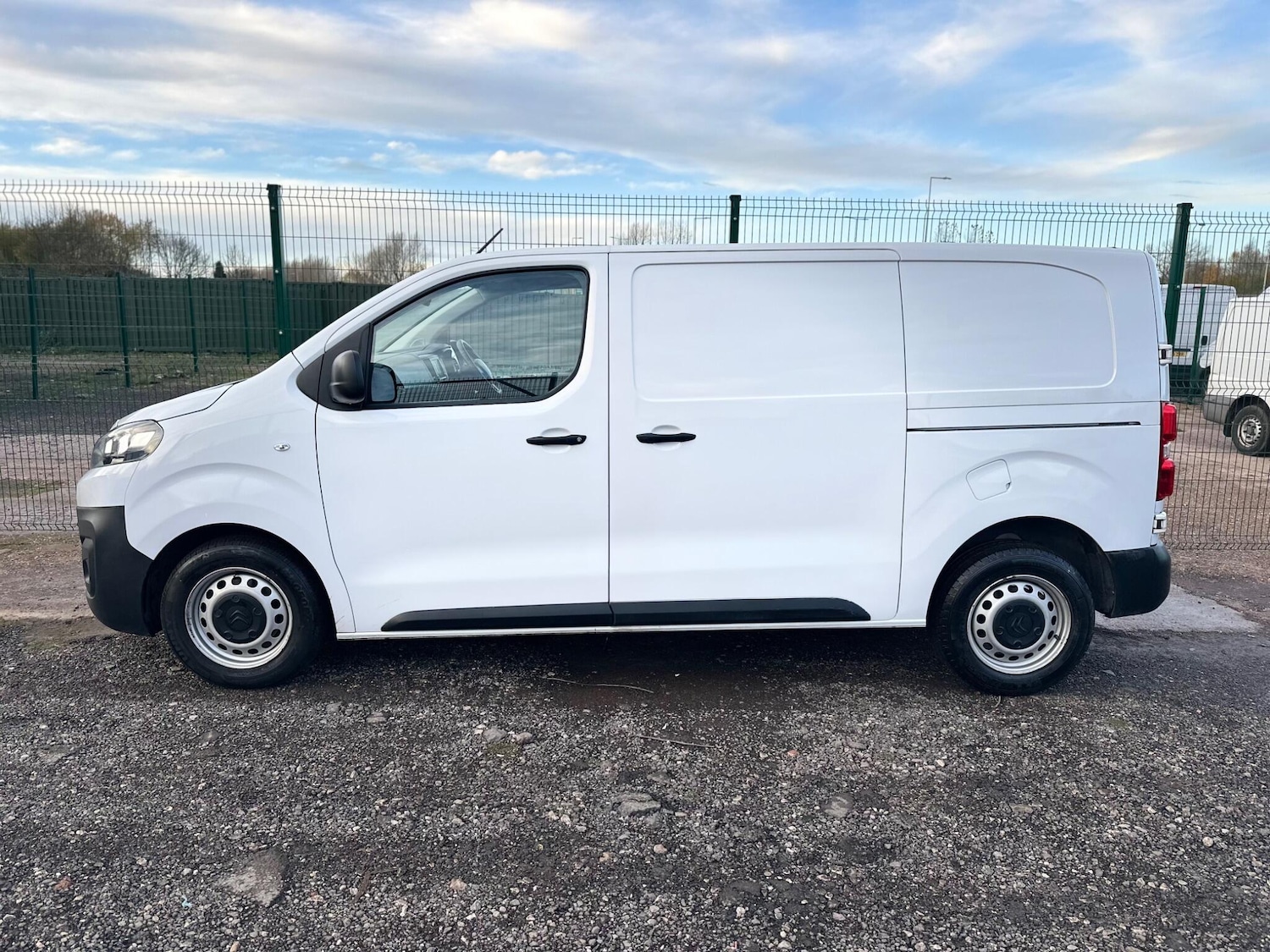 Used Citroen Dispatch 2023 for sale - 76865259: Photo 15