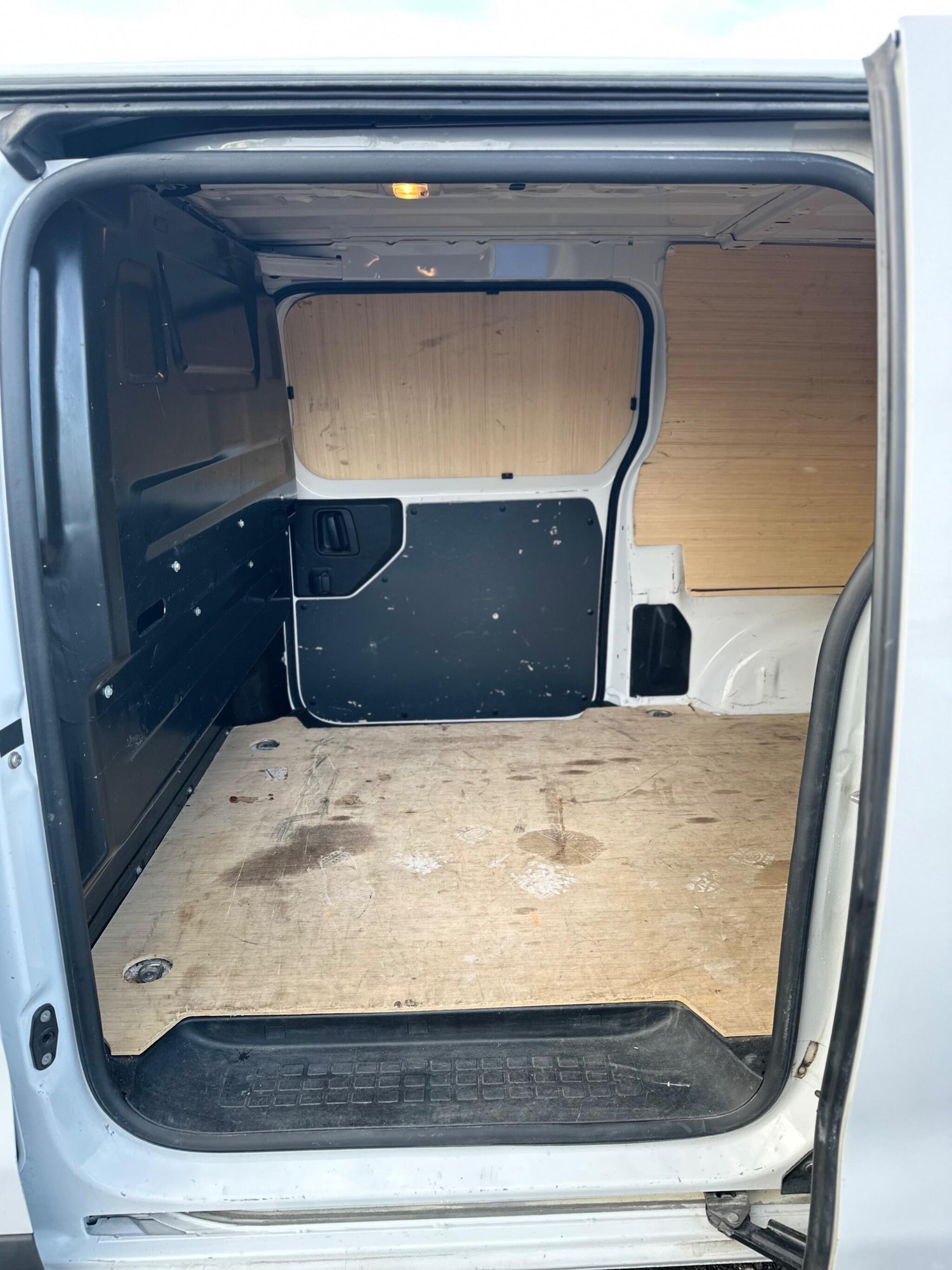 Used Citroen Dispatch 2023 for sale - 76865259: Photo 17